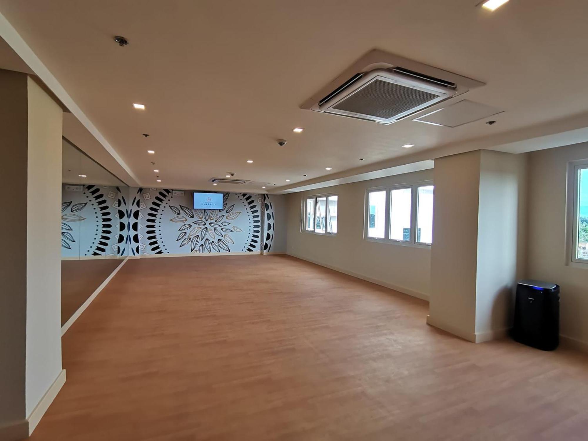 Condo Home With Fast Wifi In Bacolod City Exterior photo